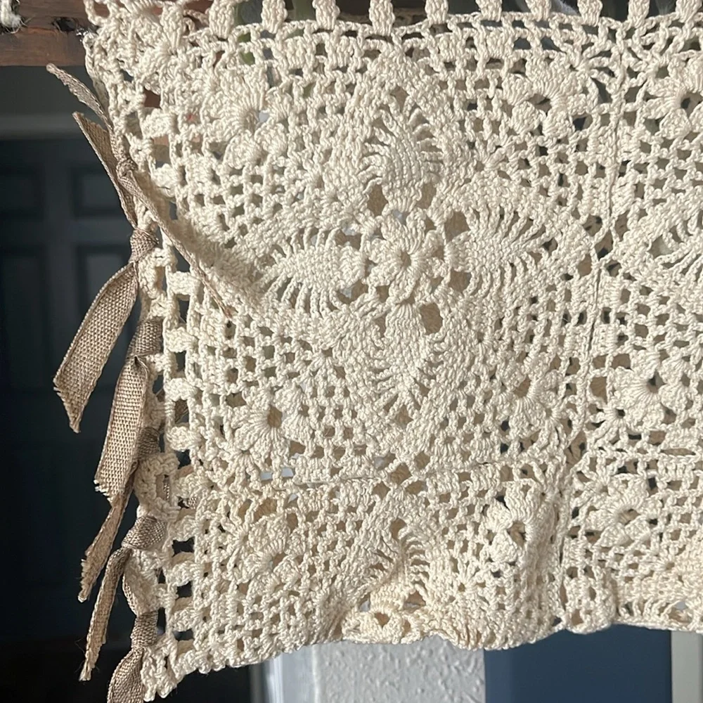 Homemade vintage doily hanging wall pocket - Picture 2 of 9